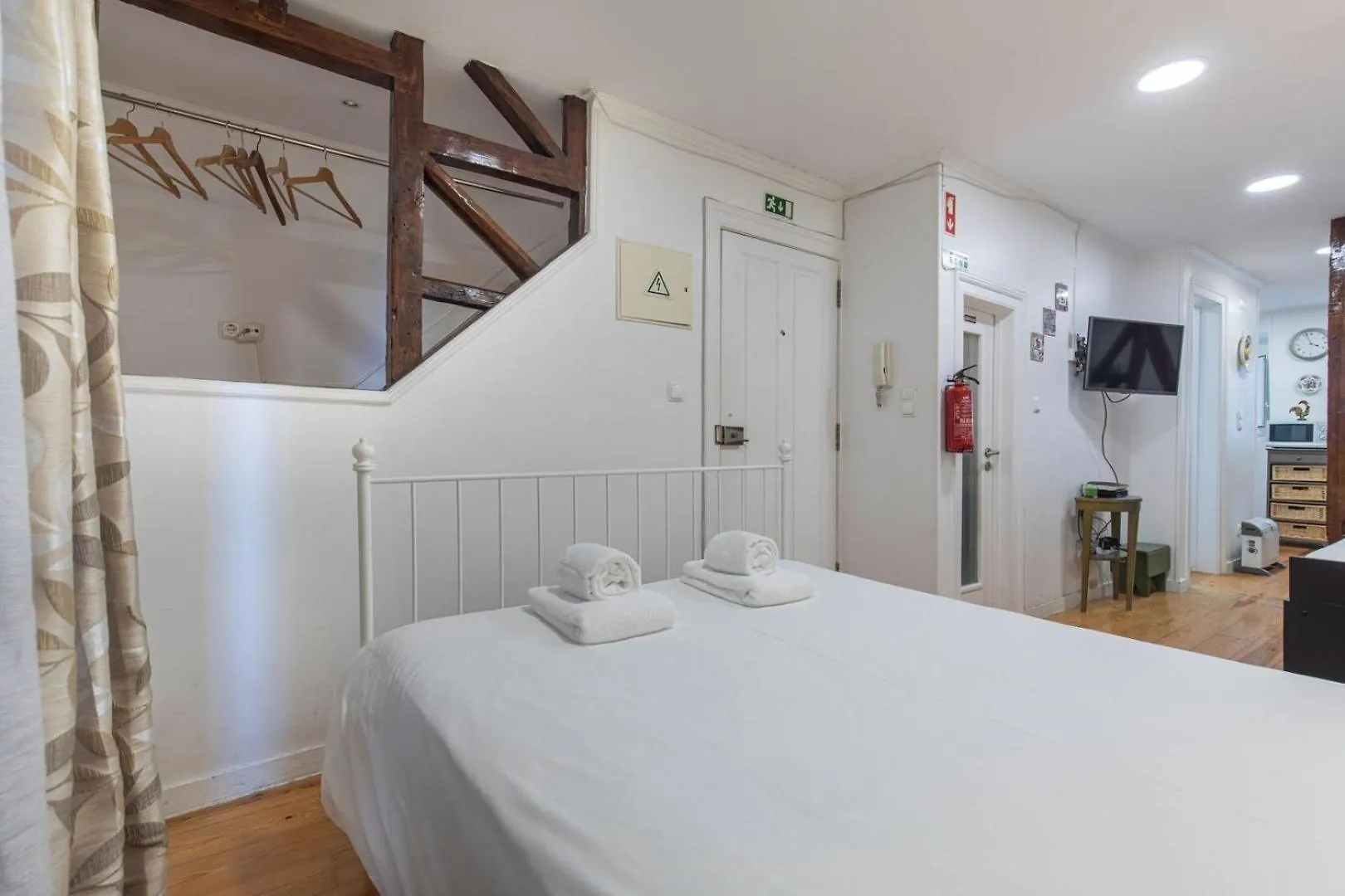 Charming & Cozy Studio - Alfama | By Airnest Lisbon 0*,  Portugal